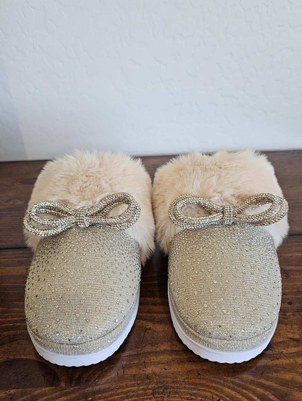 Gianni Bini Champagne Faux-Fur Rhinestone Bow Slip-On Slippers Women's Sz 10M